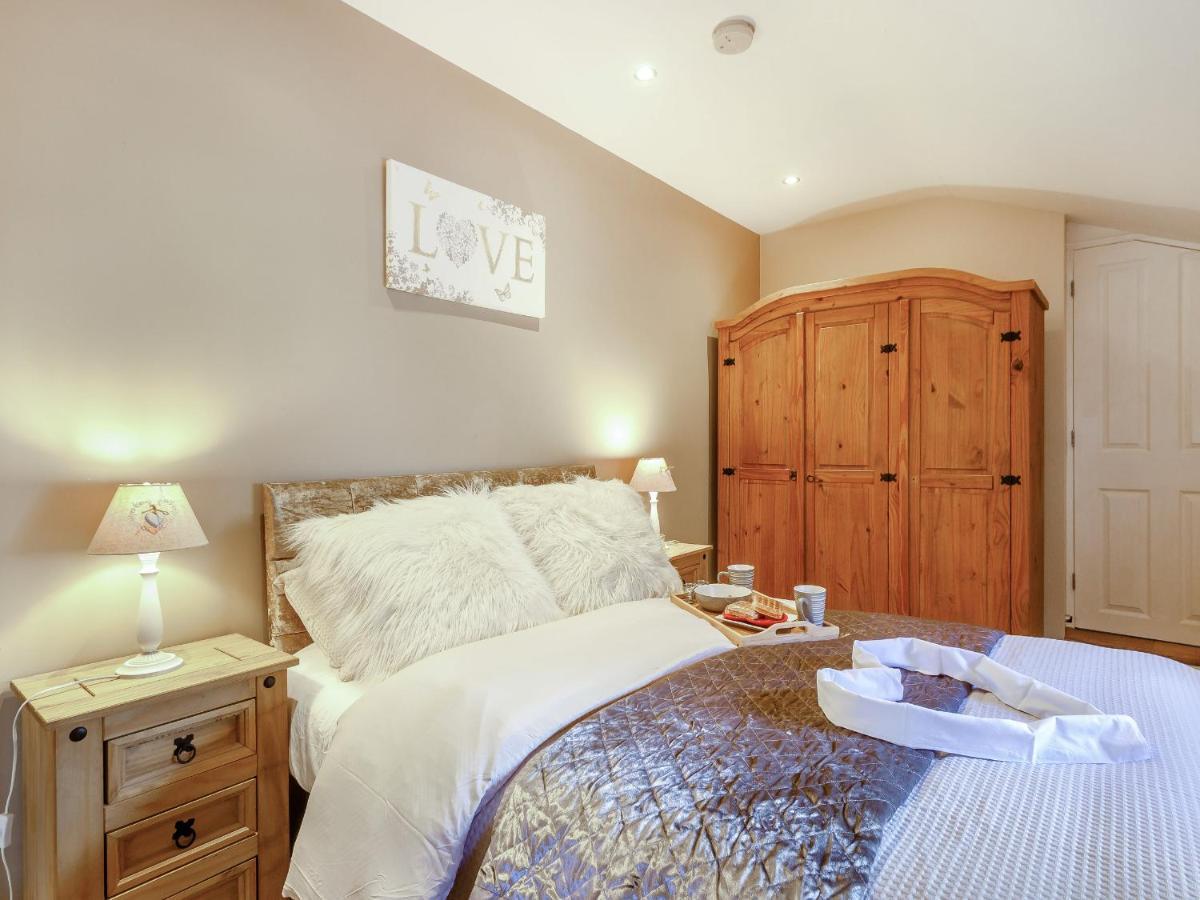Caner Bach Lodge Bridgend  Eksteriør billede